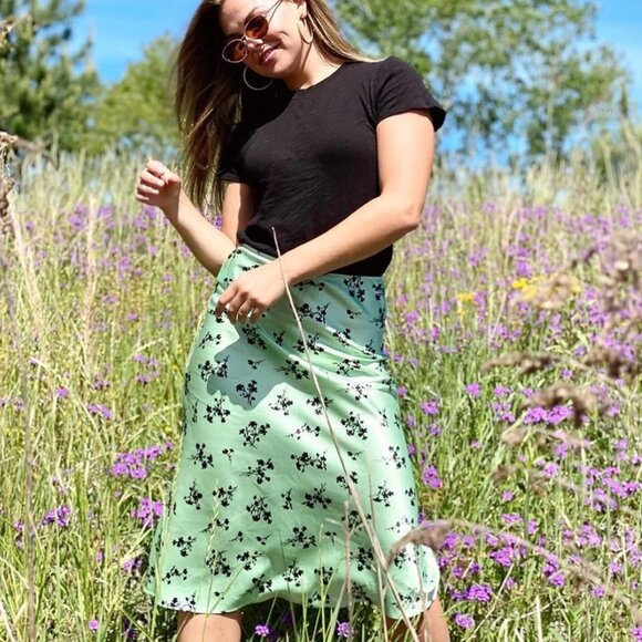 LIKELY Mona Floral Print Ruched Crop Top & Cruz Skirt 2pc Matching Set 6, NWT - Picture 5 of 11